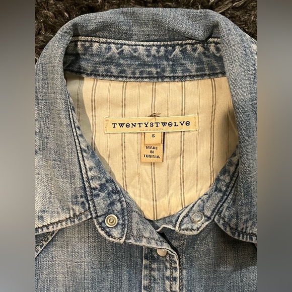 Twenty8Twelve snap button denim shirt - Picture 2 of 9